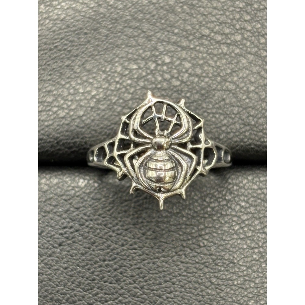 New Condition Sterling Silver Spider Web Ring Size 5 H17